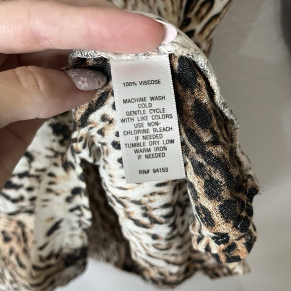 New Direction 100% Viscose Leopard Print Long Sleeve Blouse With Tassel - Picture 5 of 6